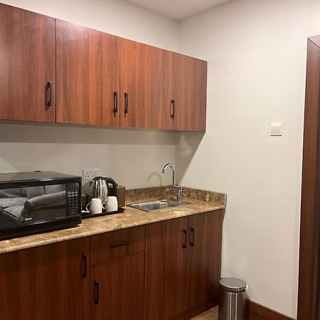 Lily Hotel Suite Mubarraz al-Hufuf Exteriör bild
