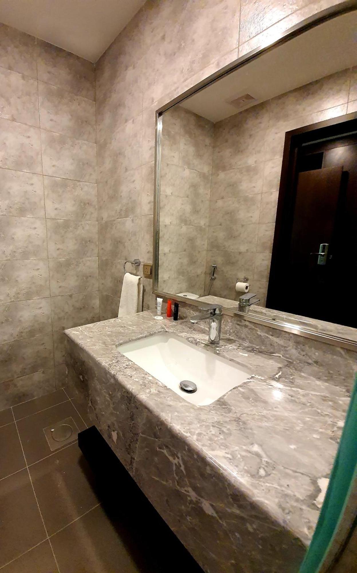 Lily Hotel Suite Mubarraz al-Hufuf Rum bild