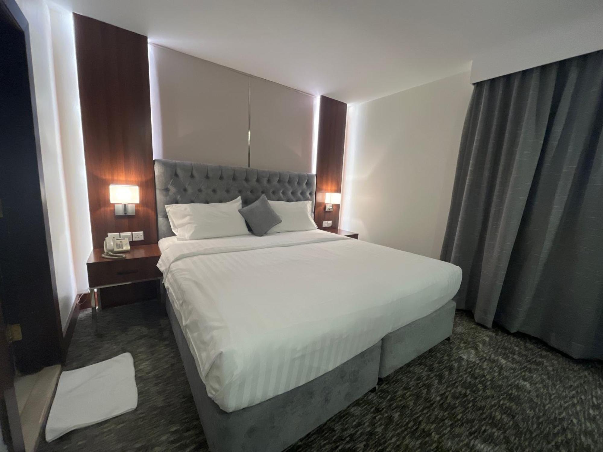 Lily Hotel Suite Mubarraz al-Hufuf Exteriör bild