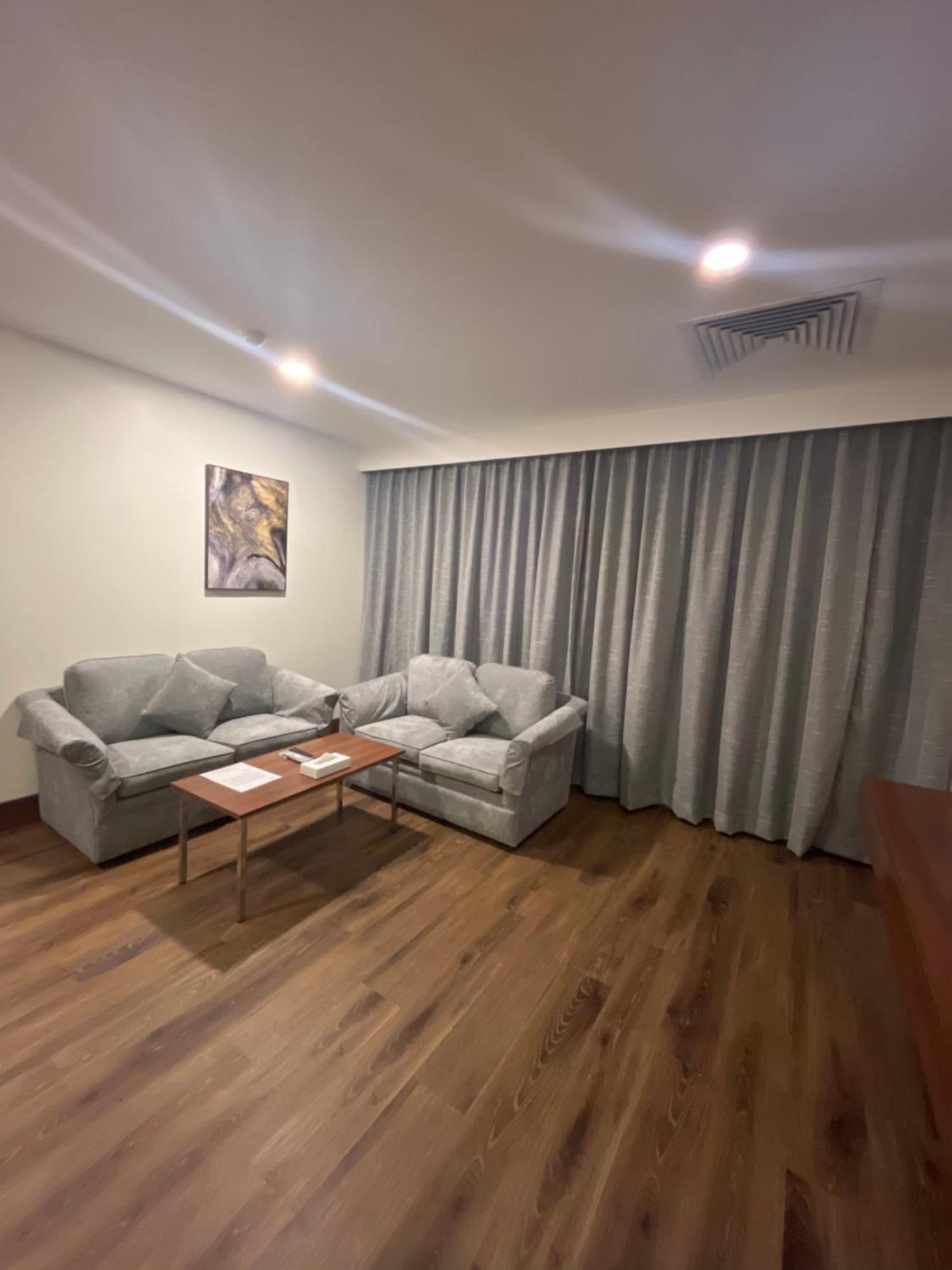 Lily Hotel Suite Mubarraz al-Hufuf Exteriör bild