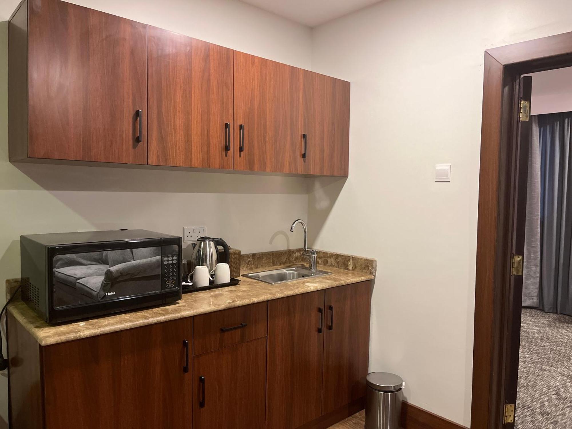 Lily Hotel Suite Mubarraz al-Hufuf Exteriör bild